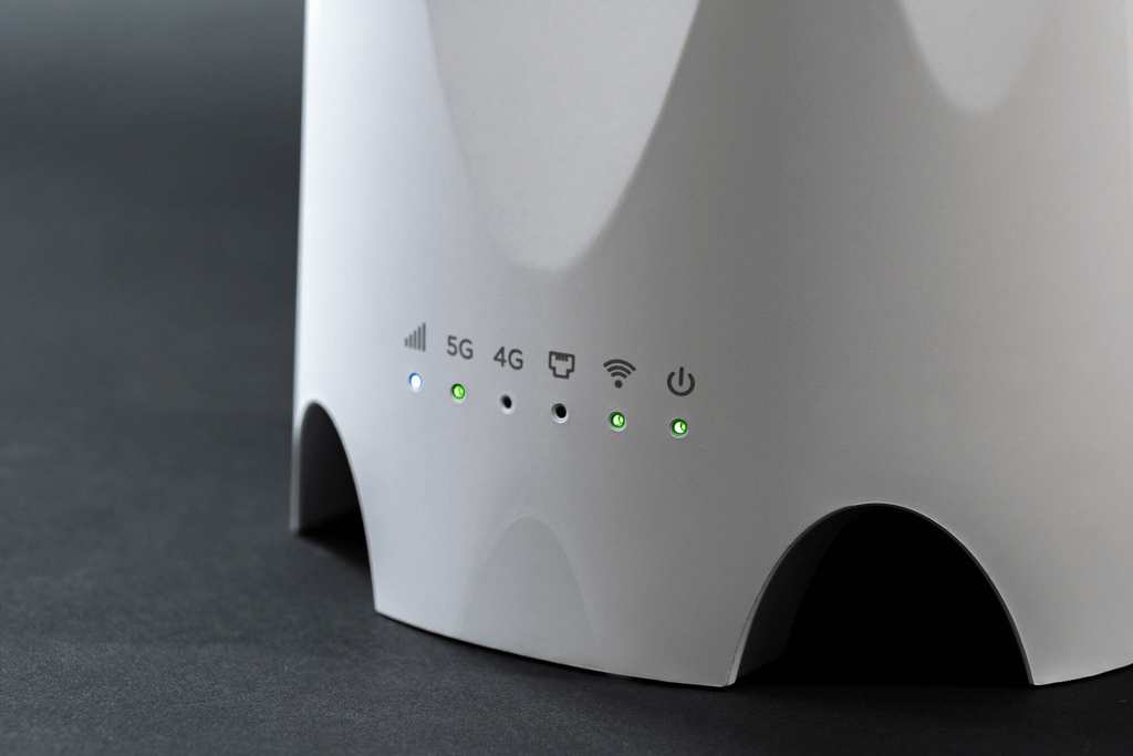 ATEL WB550– 5G Indoor FWA Gigabit Router